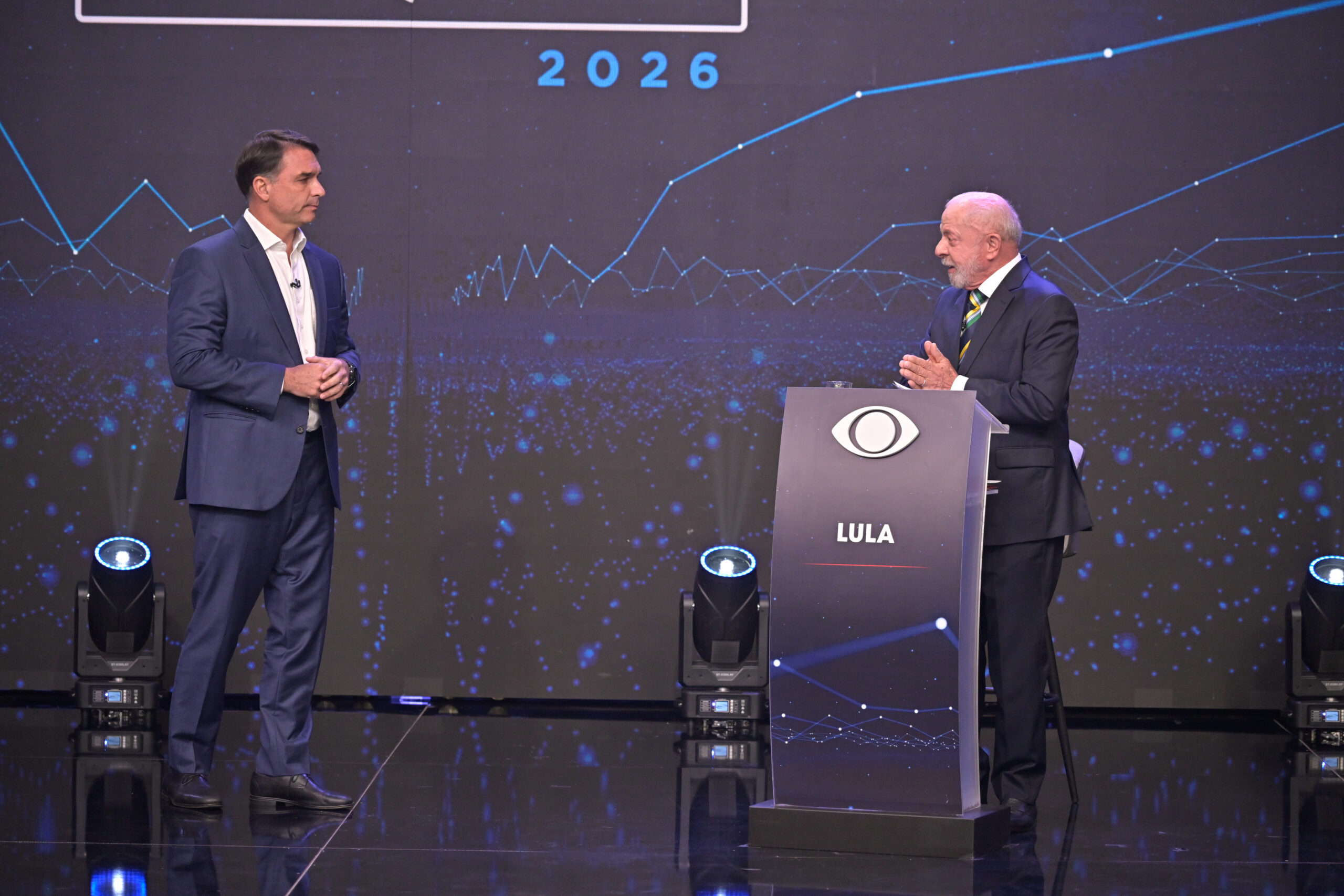 Campanha de Lula apresenta acordo com Flávio para abrir sigilos